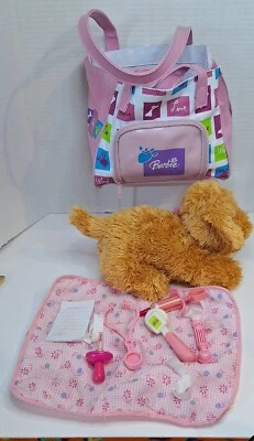 Barbie Pet Doctor Hug N Heal Kiss N Care Peluche Electrónico Perro Bolsa Documento Herramientas... Foto 1 de 4