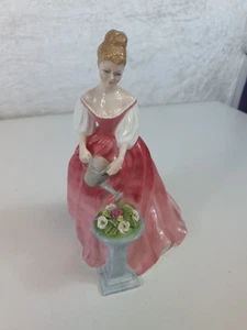 Royal Doulton Alexandra HN3292 1990 Figurine - Picture 1 of 3