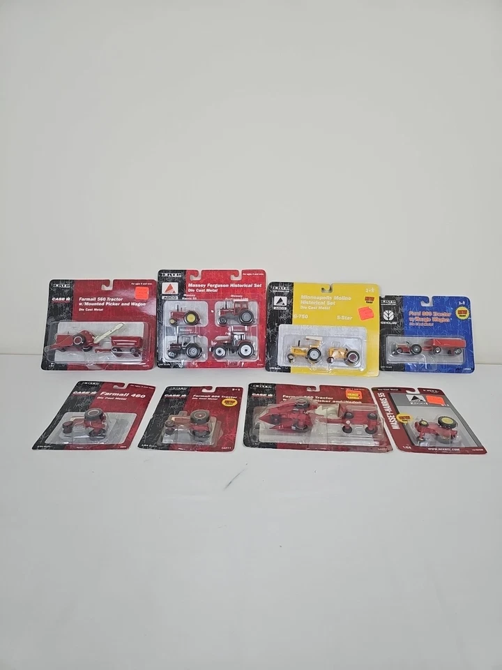 VINTAGE LOT OF 8 ERTL Tractors, FARMALL - Image 1 of 4