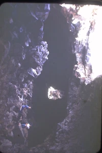 Red Border 1940s Indian Tunnel Craters Of The Moon Kodachrome Slide A73 - Picture 1 of 1