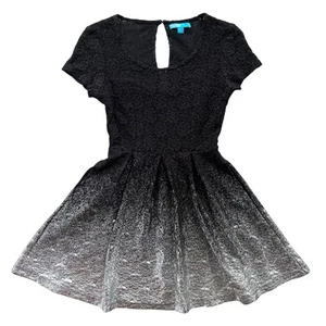 L’Amour Nanette Lepore Women’s S Black Silver Metallic Lace Short Sle Mini Dress - Picture 1 of 17