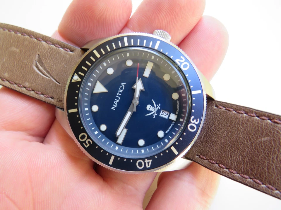 NAUTICA NAVY Divers quartz mens wrist watch Works - Image 1 of 4