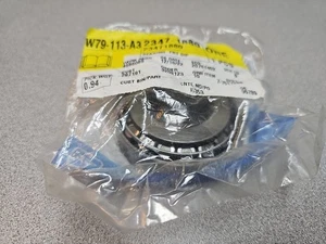 NEW Genuine GM 23471880 OEM DIFFERENTIAL FRONT PINION BEARING 2020 Colorado - Picture 1 of 3