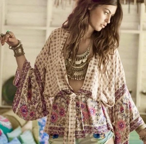 SPELL Kimono Robe Blossom RARE - One Size XS S M L XL - Short Pink Peach Floral - Picture 1 of 9