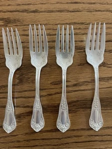 4 tenedores de cena Rogers Beauty 1909 International Silverplate Pat 25 de mayo de 1909 - Imagen 1 de 3