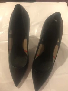 Burberry Mawdesley Black Womens Shoes Size 9.5 Heels MSRP $550 - Picture 1 of 8