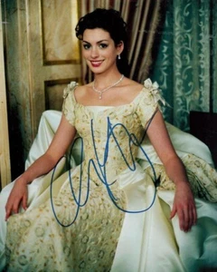 Anne Hathaway Autographed 10x8 Color Photo - Picture 1 of 3