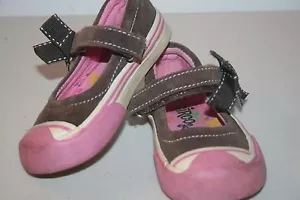 r- SHOES BABY/TODDLER SZ 6 MARY JANES BROWN CANVAS BOW ACCENTGENTLY USED SO CUTE - Picture 1 of 4