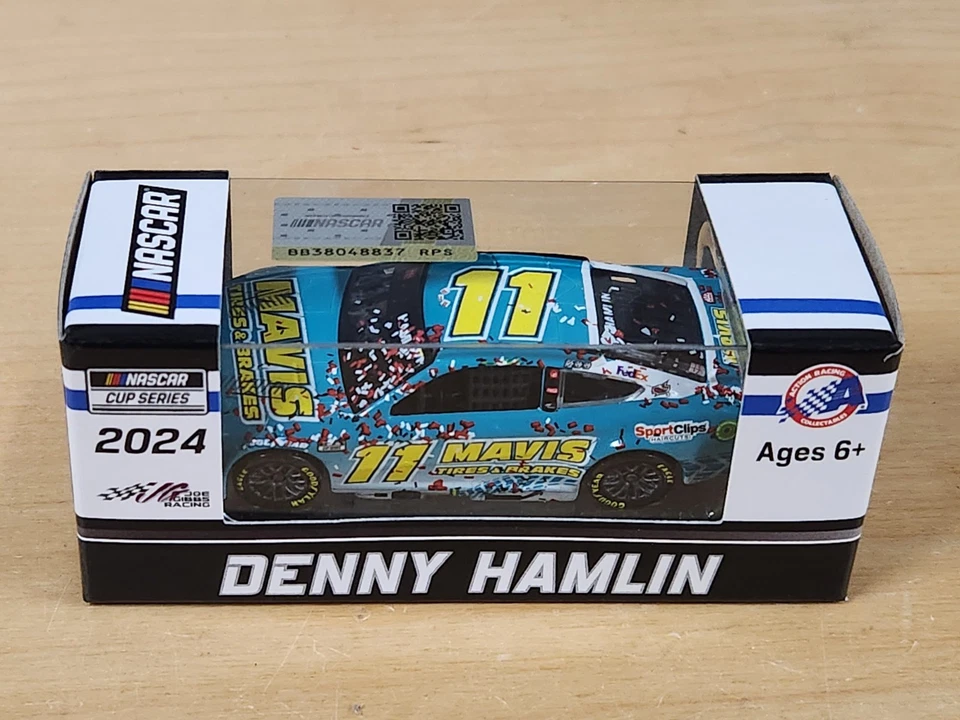 2024 #11 Denny Hamlin Mavis Richmond Win 1/64 Acción NASCAR ARC Foto 1 de 1