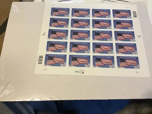2001 Honoring Veterans U. S. Flag Sc 3508 MNH 34c sheet of 20 - Picture 1 of 1