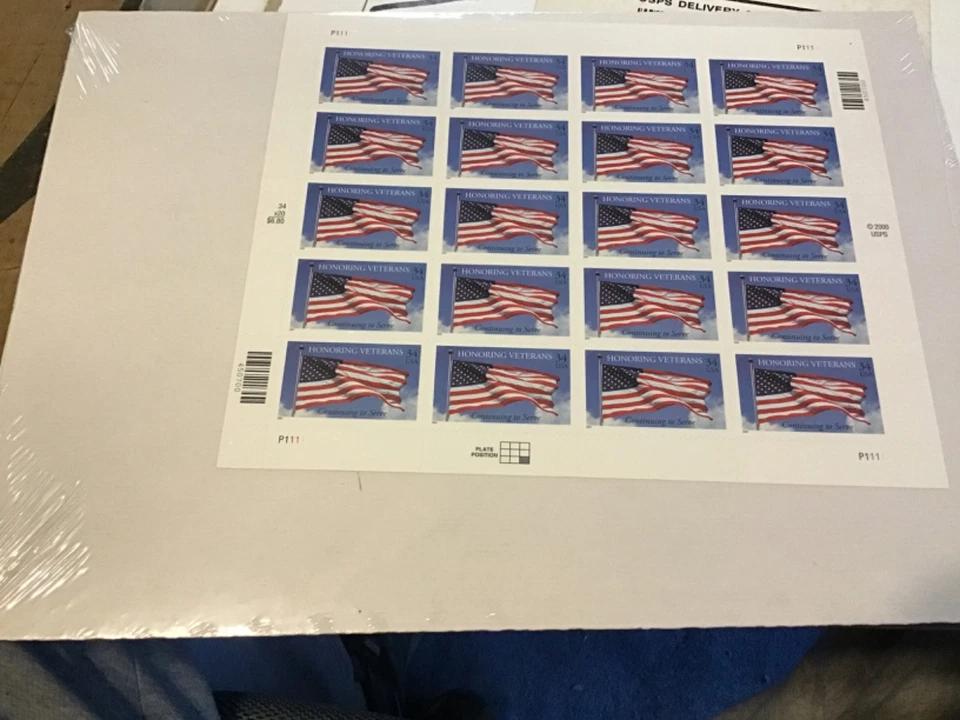 2001 Honoring Veterans U. S. Flag Sc 3508 MNH 34c sheet of 20 - Image 1 of 1