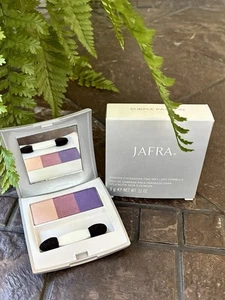 Trío de sombras de ojos Jafra Power fórmula húmeda/seca púrpura pasión 3 g 0,11 oz - Imagen 1 de 1