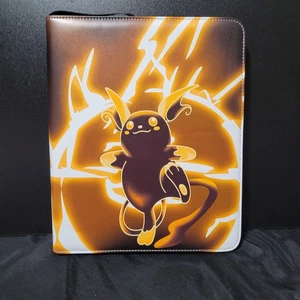 Raichu Raccoglitore Cerniera Carte Pokemon con Manico 13x11x2 25-9 Porta Carte Pgs - Foto 1 di 4