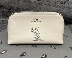 Coach x Peanuts Snoopy Pouch / Accessory /Cosmetic – Style No. F65208-Ivory - Picture 1 of 11