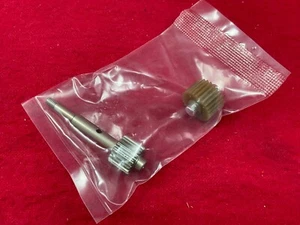 TEAM ASSOCIATED RC10DS Diff Gears Idler gear + Top Shaft rc10 ds AE - Picture 1 of 1