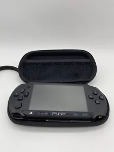 Sony PSP Street E1004 Schwarz Spielkonsole Handheld Kratzer Bildschirm