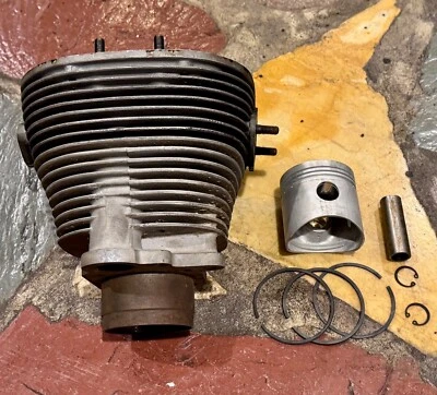 Wards Riverside / Benelli Mojave 260cc 气缸和活塞带环销夹 — 第 1/4 张图片