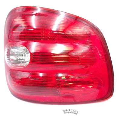 Luz trasera lateral del pasajero Dorman 1610253 para Ford F-150 1997-2000 Foto 1 de 4