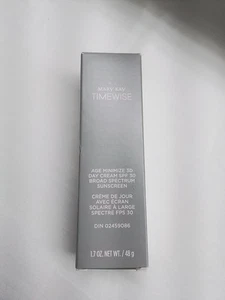 1 Mary Kay TimeWise Age Fighting Moisturizer Combination To Oily New in Box (b1) - Picture 1 of 3