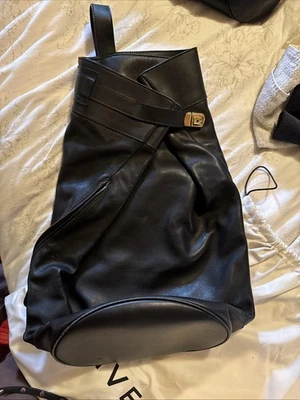 Bolso Gucci Grande Negro Bucket Vintage en Perfecto Estado 21x14 Foto 1 de 4