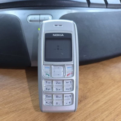 Nokia 1600 - Silver (Vodafone Locked) Mobile Phone - Image 1 of 4