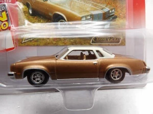1976 OLDS CUTLASS SALON 2004 JOHNNY LIGHTNING CLASSIC GOLD COLLECTION 1:64 - Picture 1 of 4