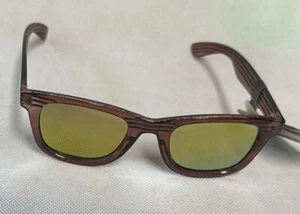Foster Grant Mirrored Sunglasses Wood Design Unisex Adult - Picture 1 of 4