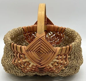 Handwoven Seagrass and Rattan Basket With Wooden Handle Butt Basket - Picture 1 of 4