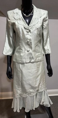 De Colección Plaza South Como Nuevo Verde Falda Traje Bordado Nuevo Con Etiquetas 10 Foto 1 de 4