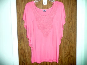 ADORABLE WOMENS SHIRT PEACH PAPER DOLL BRAND NO SIZE BUT WILL LEAVE MEASUREMENTS - Picture 1 of 3
