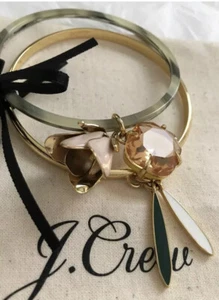 Neu mit Etikett Authentisch Blume Charm Armreif Set - Bild 1 von 3