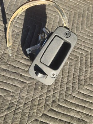07-13 Silverado SIERRA EXTENDED cab RH Rear Door Handle - Image 1 of 4