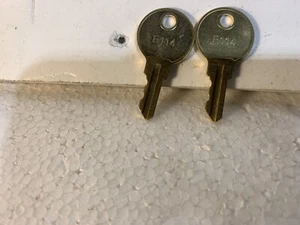 SET OF 2 KEYS FOR BOBRICK PRODUCTS KEY NO. CAT 114. - Picture 1 of 2