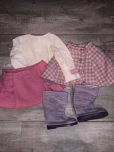 CHICA AMERICANA - ACOGEDOR TRAJE A CUADROS - CONJUNTO COMPLETO Botas Capa Retiradas en 2013 - Imagen 1 de 8