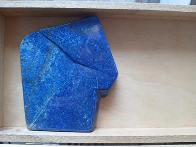 Natürliche Königsblaue Lapislazuli Freiform Platte 479 Gramm - Bild 1 von 4