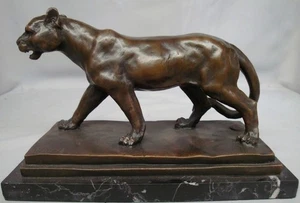 Escultura de leona vida silvestre estilo Art Deco de bronce firmada estilo Art Nouveau S - Imagen 1 de 7