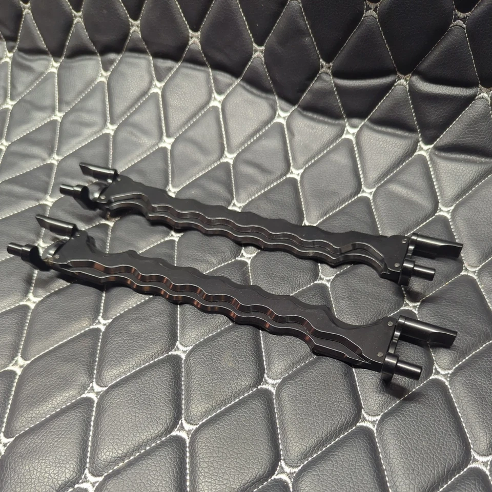 Placa de retención de batería mecanizada de aleación para Traxxas X-Maxx 4X4 7719 Foto 1 de 4