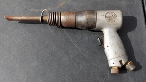 Mac Tools Pneumatic Air Chisel Air Hammer W/ 1 Bit - Picture 1 of 12