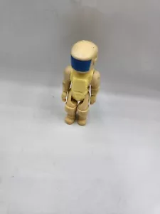Fisher Price Construx Astronaut Action Figure Hong Kong 1984 Vintage - Picture 1 of 5