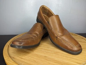 Collection by Clarks Loafers Brown Slip On Men's 9.5 W Style 15770 Soft Cushion - Picture 1 of 9