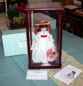 2000 COCA COLA MADAME ALEXANDER NOSTALGIA DOLL DANBURY MINT & WOOD DISPLAY CASE - Picture 1 of 12