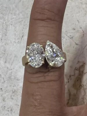 VS F 4.00Ct Oval & Pear Solitaire Lab Grown Diamond Ring 10K Yellow Gold 12.10MM - Image 1 of 4
