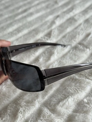 Очки солнцезащитные Chanel без оправы мужские/унисекс ацетатные современные 4138 c.108/87 69 11 130 - Изображение 1 из 4