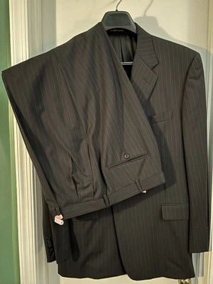 Hickey-Freeman 48R NAVY PINSTRIPE 2pc 2btn YrRnd Suit 39Wx29.75L Made in USA EUC - Image 1 of 4