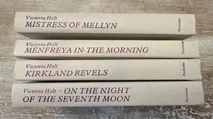 Lot Of 4 Gothic Romance Victoria Holt 1960’s-70’s Hardcover Collection - Picture 1 of 11