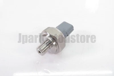 HONDA Genuine 48150‑R7L‑E01 Oil Pressure Sensor / Switch - Image 1 of 4