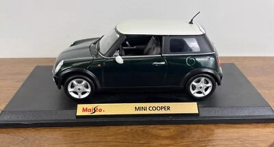 1998 MINI COOPER Maisto Green Diecast Car Toy 1:24 Scale - Image 1 of 4