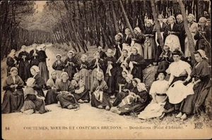 CPA Coutumes, Mœurs et Costumes Bretons, Dentellières - 4830970 - Picture 1 of 2