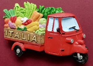 Souvenir Fridge Magnet Italy Pick-Up Van Full With Fruit And Vegetables - Picture 1 of 1