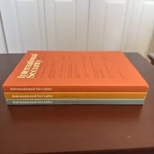Int’l Security Vol 16 - 1991-92 - USSR Collapse, Nukes - 3 Issues - Foto 1 di 10